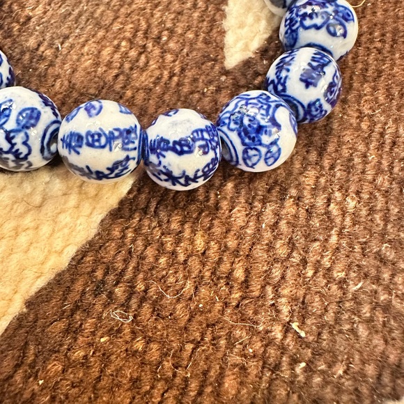 Blue and White Beaded Bracelet - Picture 3 of 5